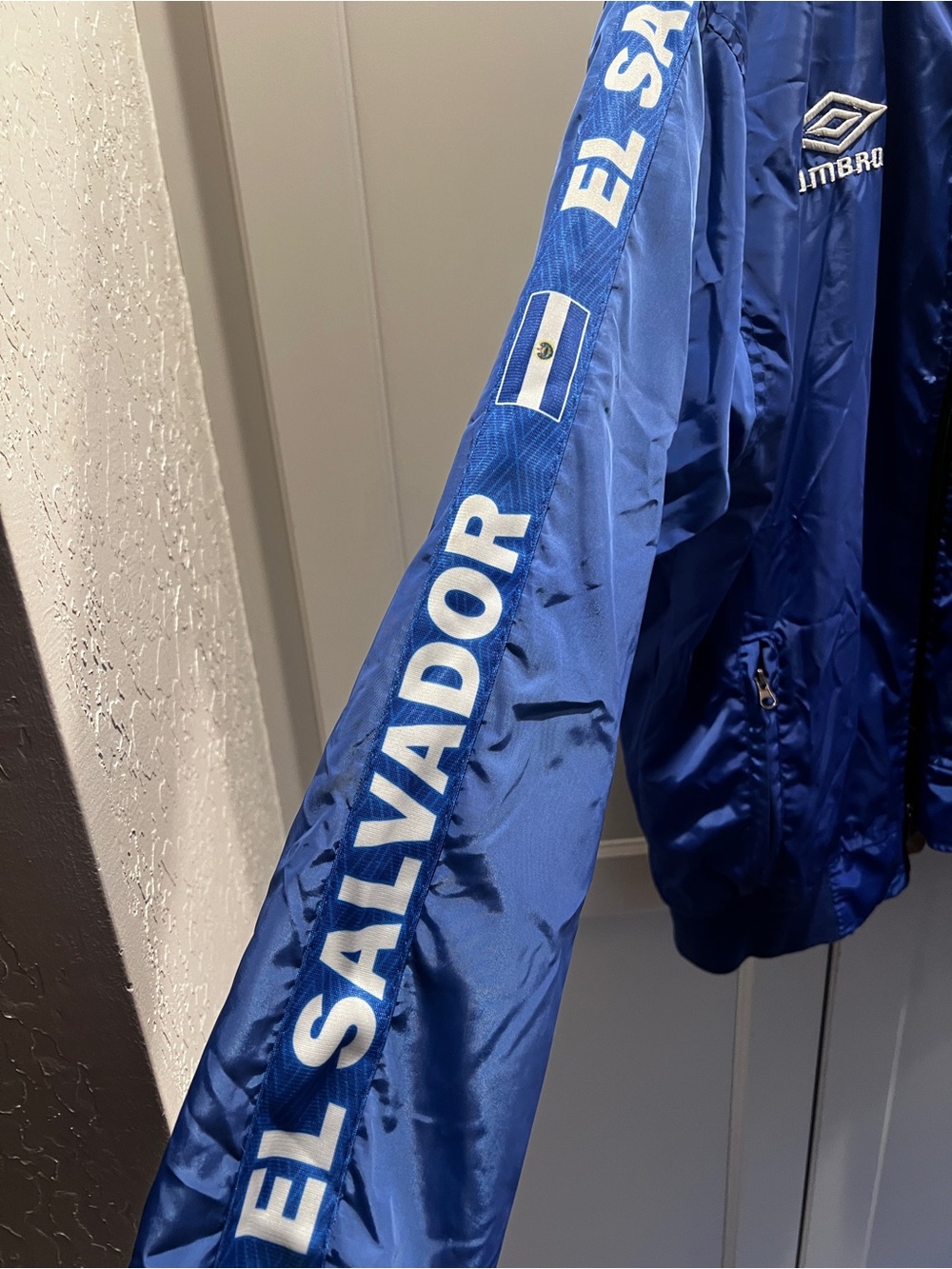 RARE Umbro El Salvador Royal Blue Track / bomber Jacket with embroidery - Picture 2 of 6